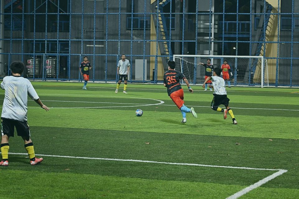德甲战报：汉堡 2-1 科隆
